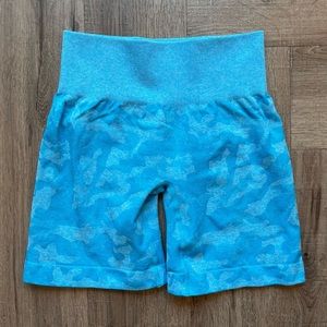 NVGTN Camo Shorts in Caribbean Blue.